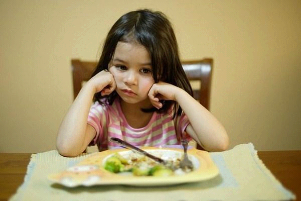 Cải thiện sức khỏe cho trẻ suy dinh dưỡng bằng chế độ ăn khoa học
