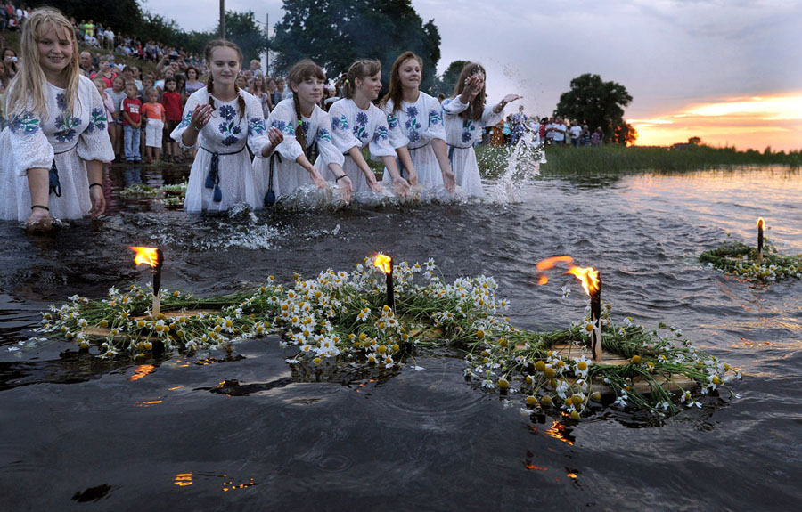 Lễ hội Ivan Kupala mùa hạ
