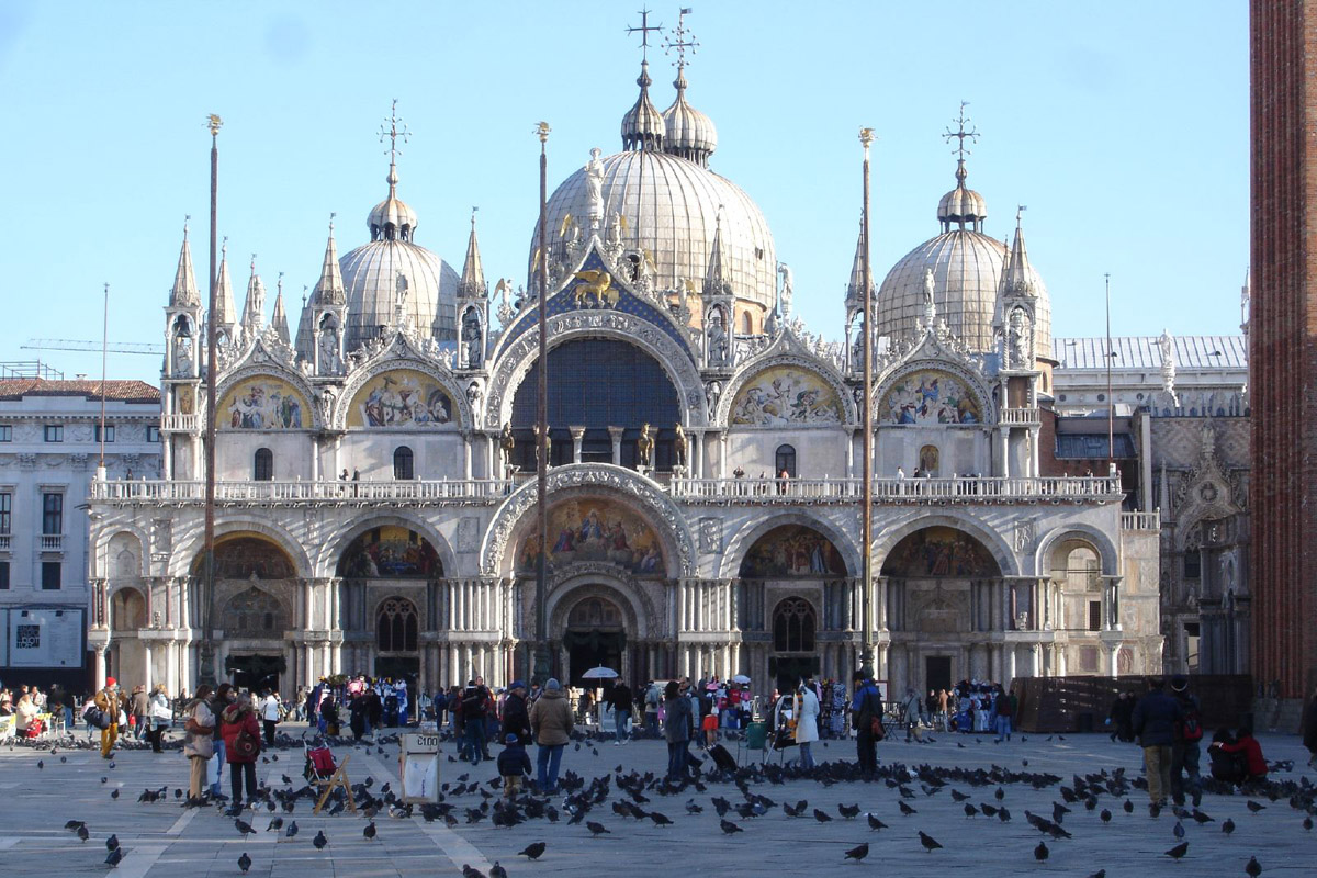 Vương cung thánh đường St. Mark-điểm đến không thể không ghé qua một lần khi du lịch Venice, Italia
